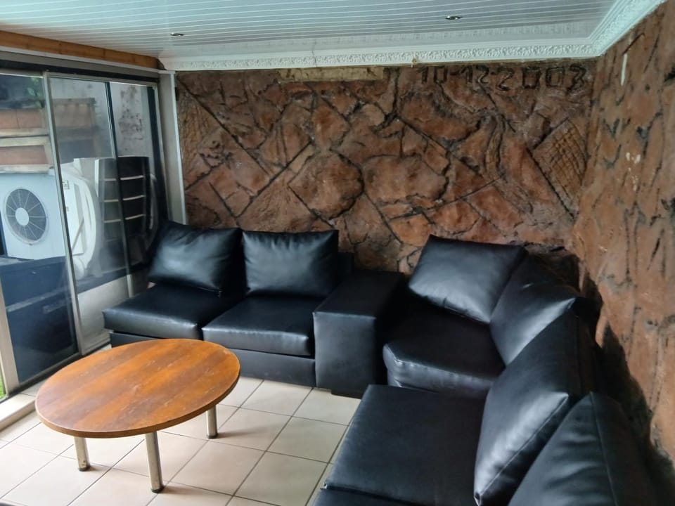 The Nest Sleep n Dine Bed and Breakfast in Roodepoort