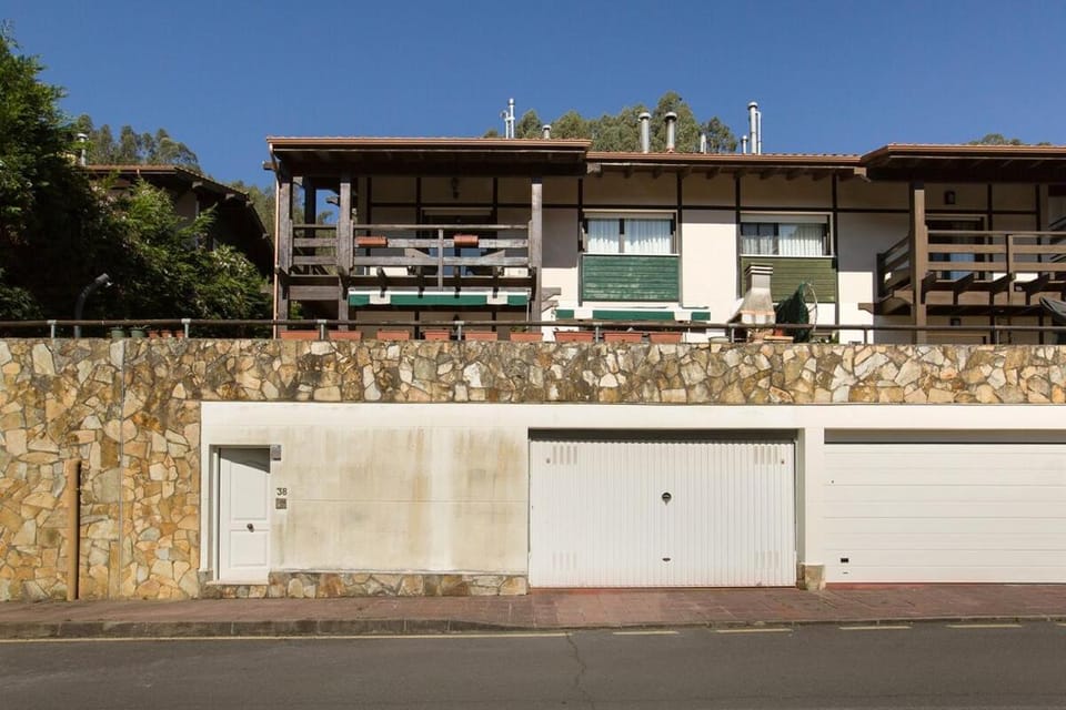 Isuskiza Plencia House in Basque Country