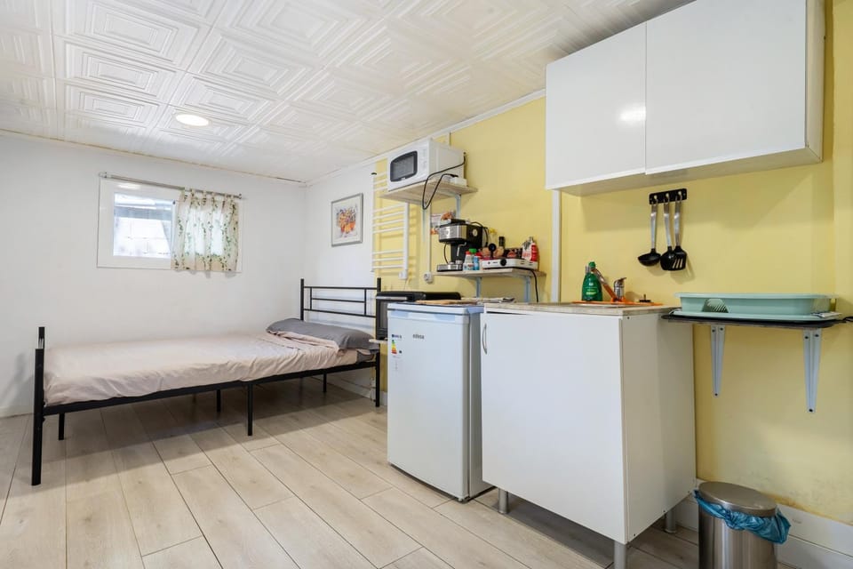 Property building, Living room, Bedroom