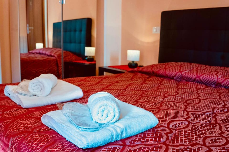 MICLAD Colosseum Guest House Bed and Breakfast in Rome