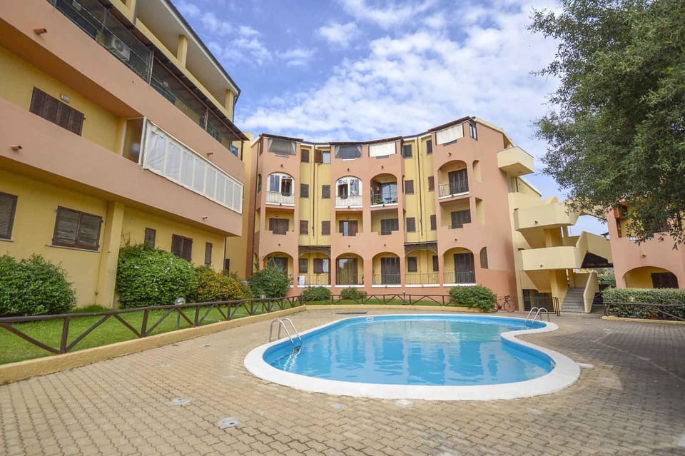 Pool view, Swimming pool