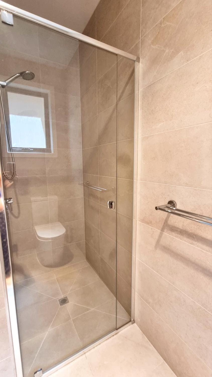 Cozy Room with Private Bathroom Vacation rental in Wheelers Hill