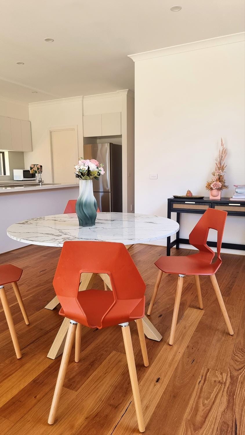 Cozy Room with Private Bathroom Vacation rental in Wheelers Hill