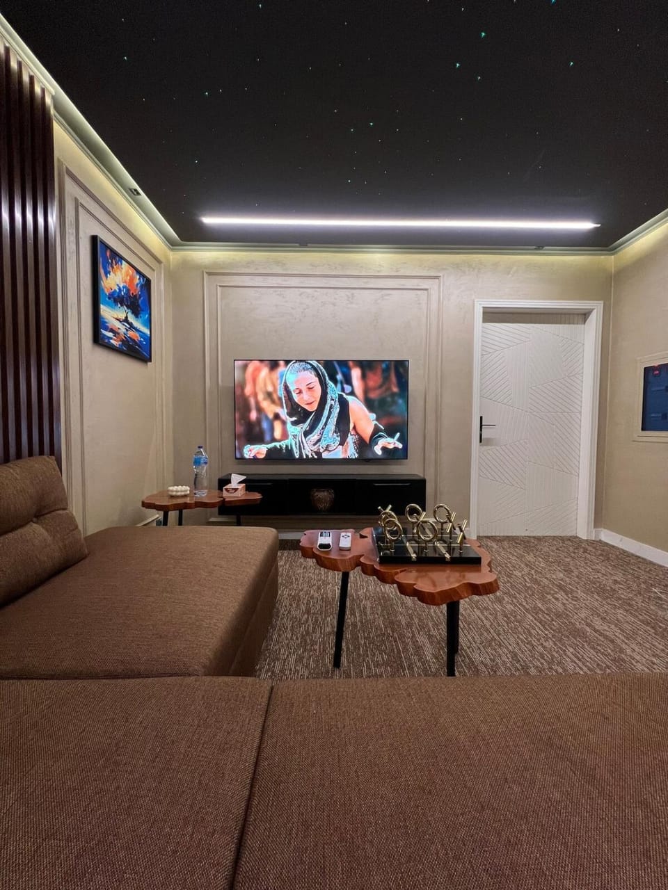 Top Notch- 2 BHK Condo Travel Pin Apartment in Lahore