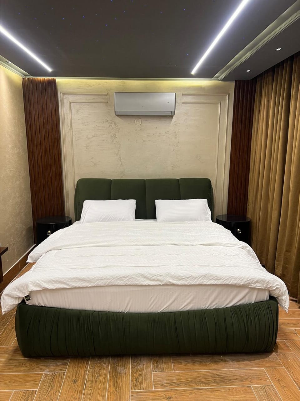 Top Notch- 2 BHK Condo Travel Pin Apartment in Lahore