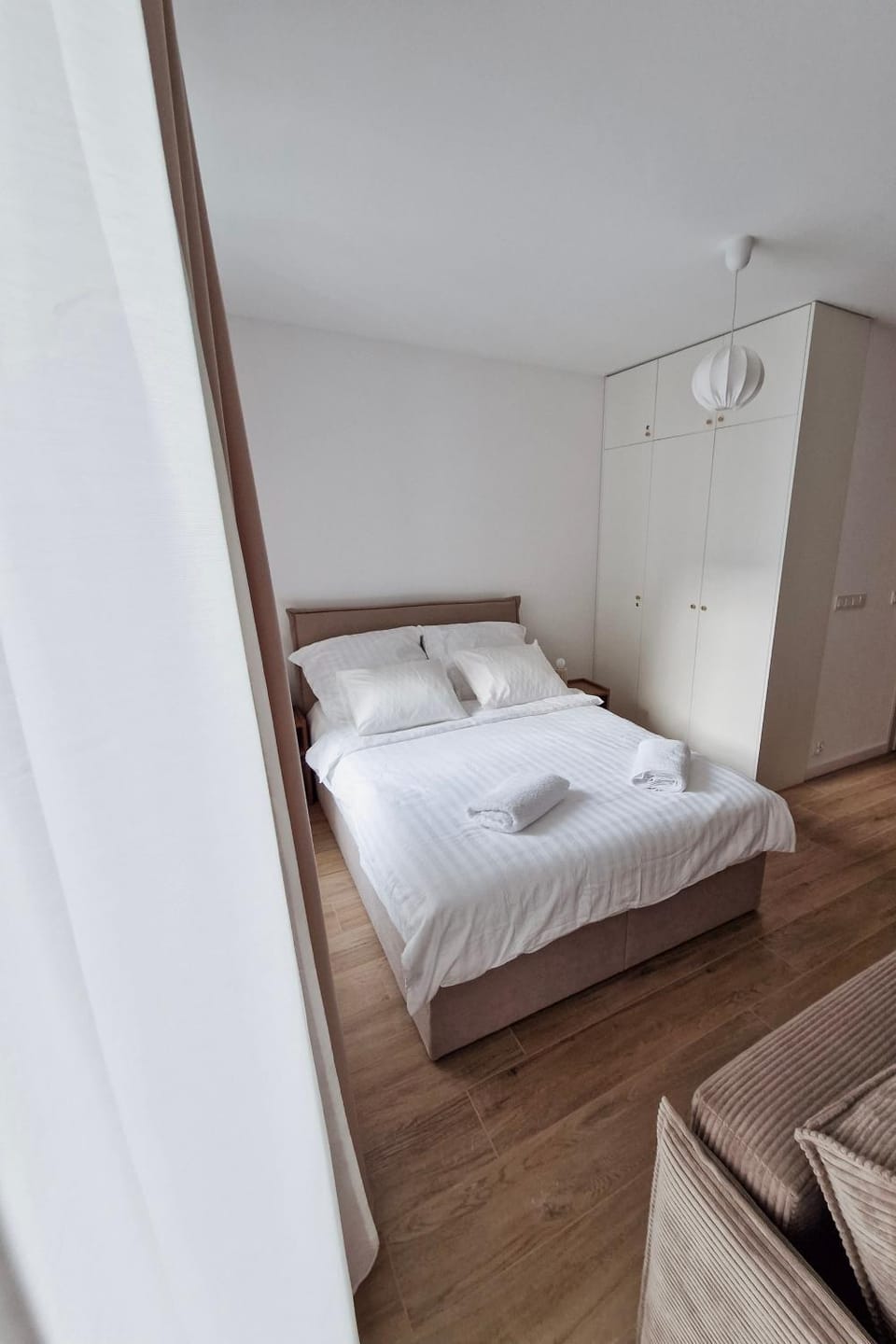 Bed, Bedroom, towels, wardrobe