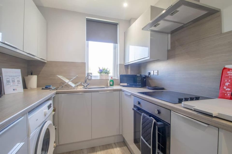 Highfield Apartment- 2 Bed in Motherwell close to centre Apartment in Bellshill