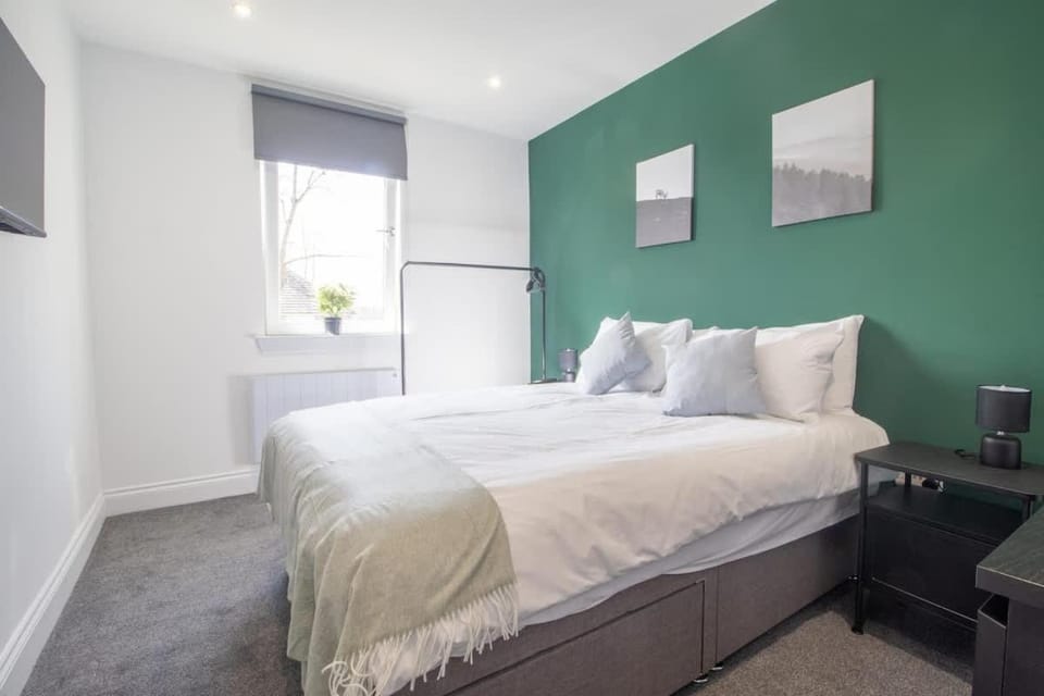 Highfield Apartment- 2 Bed in Motherwell close to centre Apartment in Bellshill