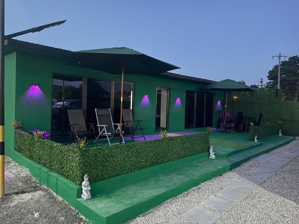 Sax Camping Costinesti Căsute 8 persoane Campground/ 
RV Resort in Constanța County