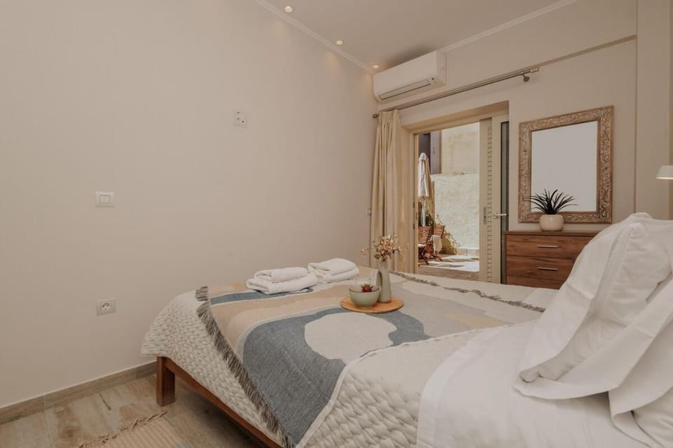 Kumquat Apt at Corfu Port! Apartment in Corfu