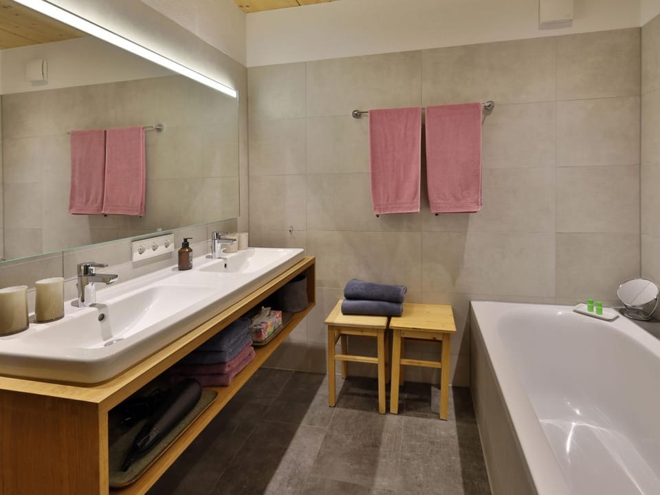Bathroom, Bath