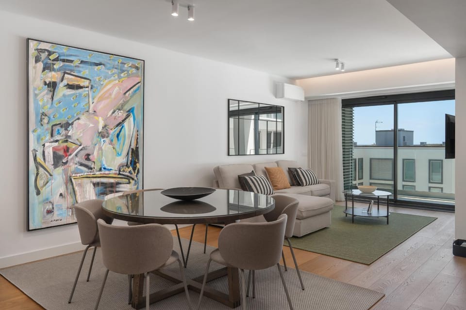 Living room, Seating area, Dining area