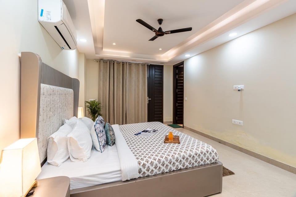 Bed, Bedroom, air conditioner