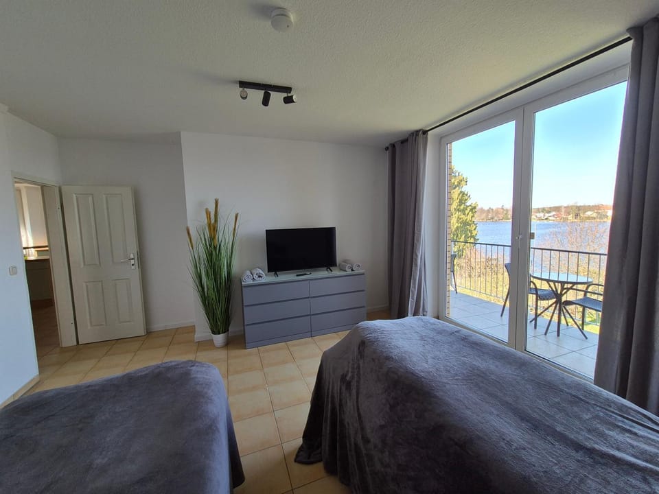 Monteurzimmer 1 mit Seeblick Vacation rental in Berlin
