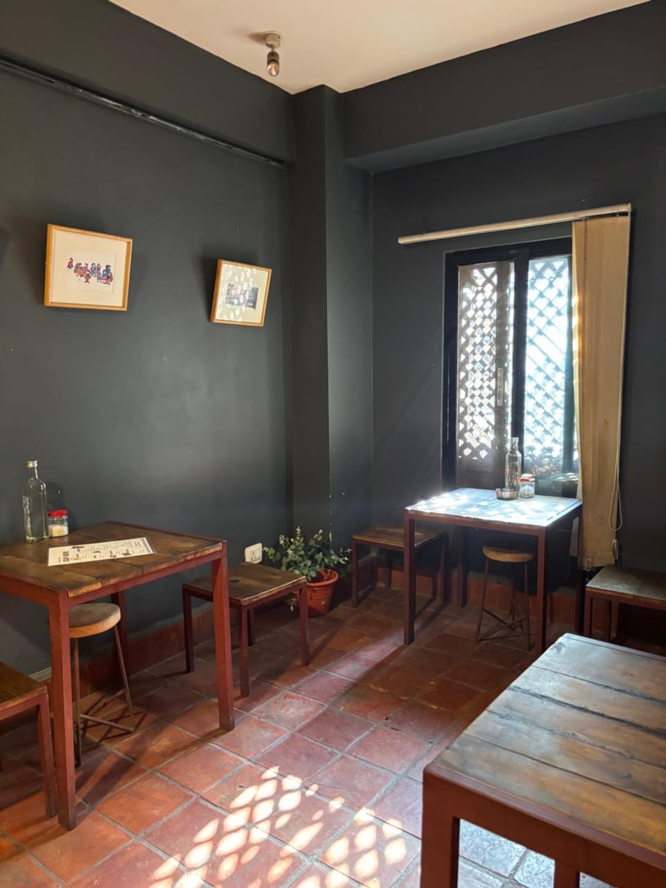 Property building, Restaurant/places to eat