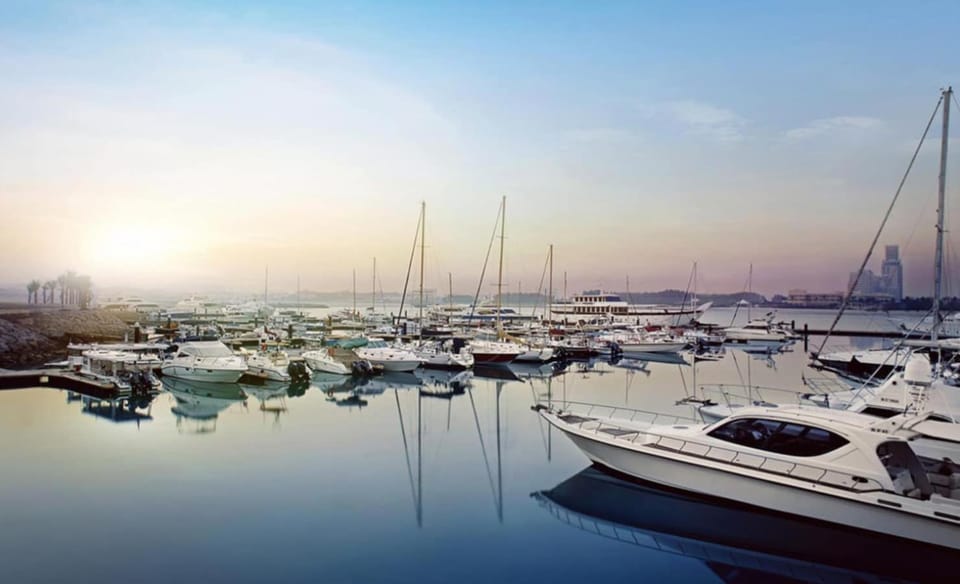 Private Beach 1BR-Yacht Club-Work Space-Pool-Gym Apartment in Ras al Khaimah