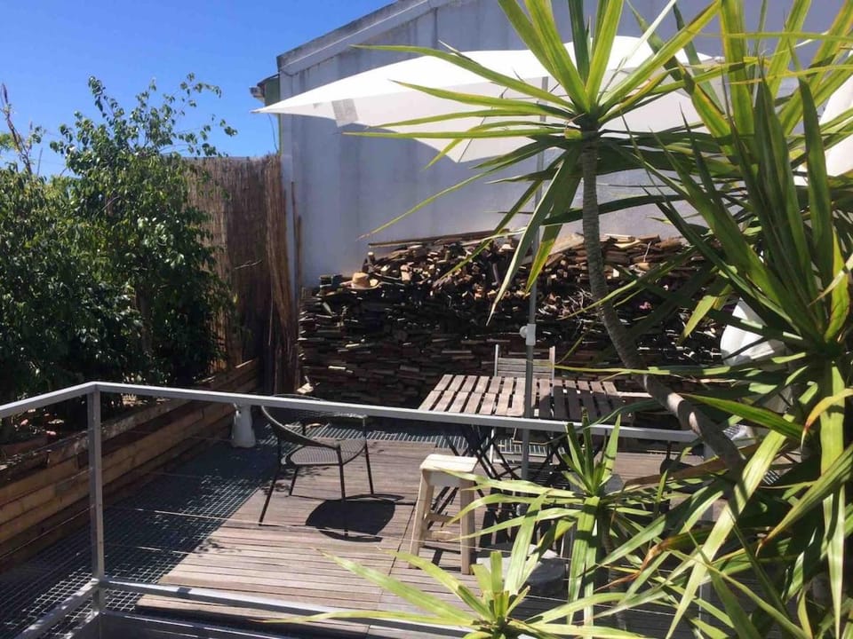 City Center, Sun, Charm with Terrace and Fireplace Apartment in Lisbon