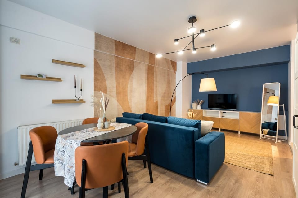 TV and multimedia, Living room, Photo of the whole room, Seating area, Dining area