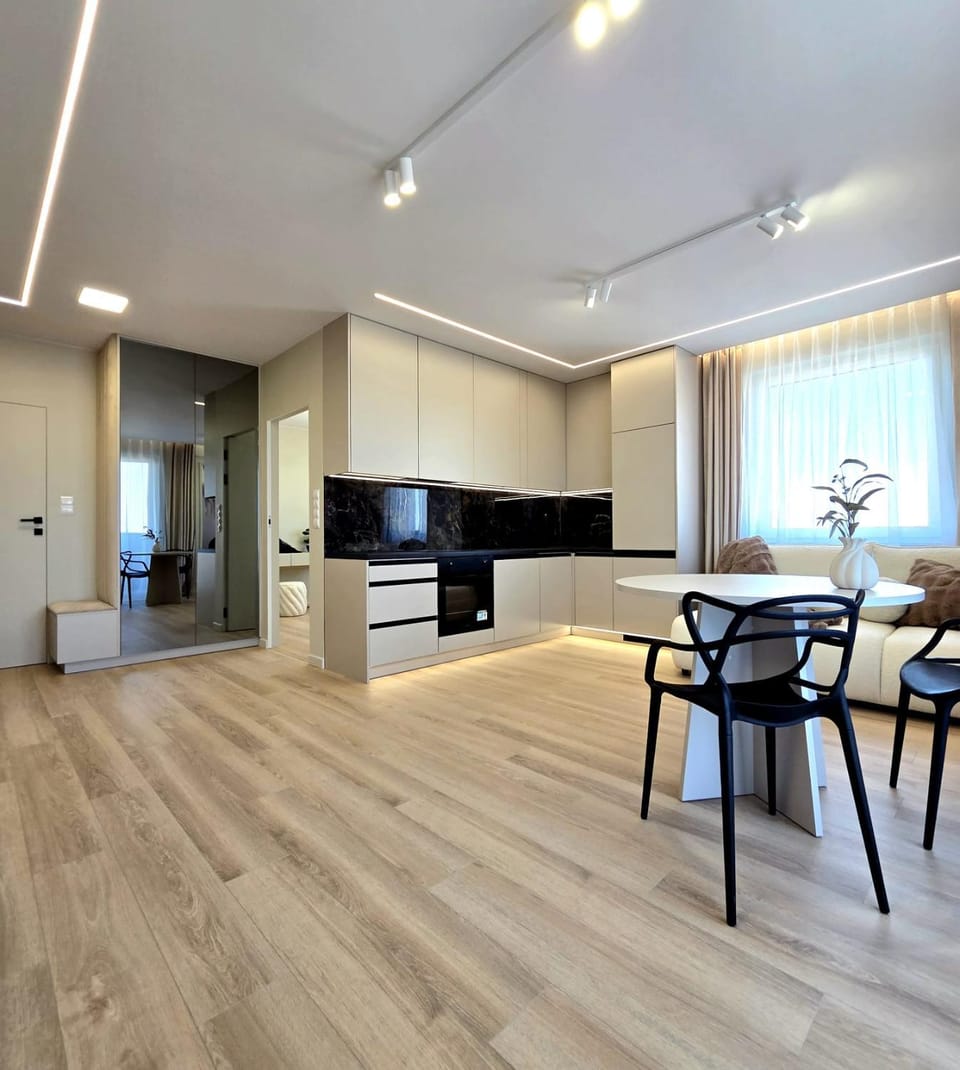 Kitchen or kitchenette, Living room