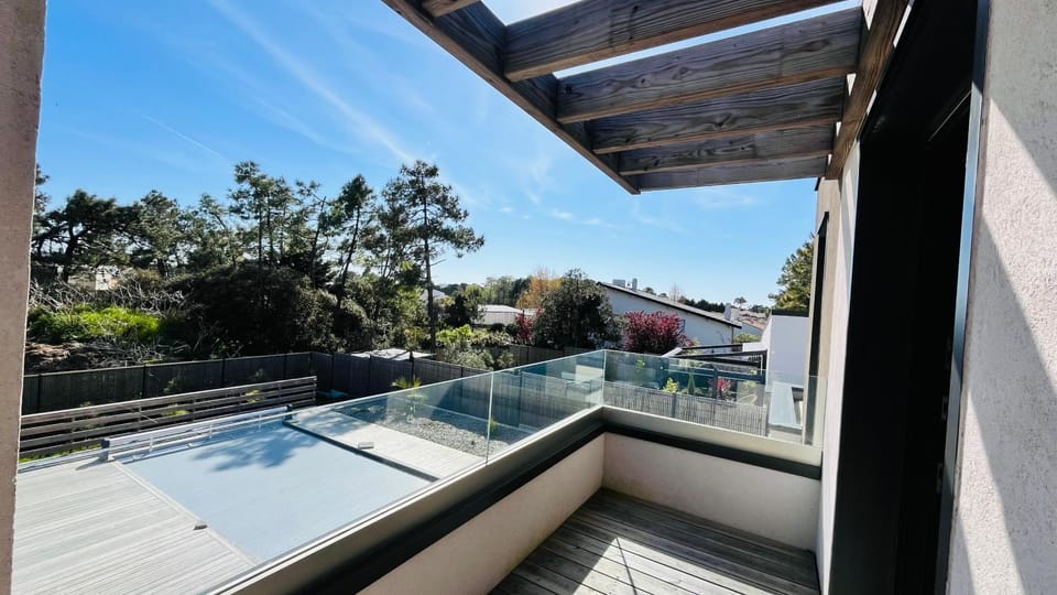 Balcony/Terrace, Pool view