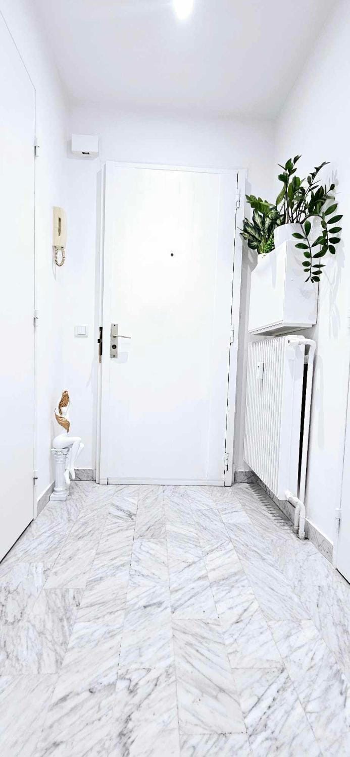 Top Floor with Sea View, Clim and Veranda Apartment in Nice