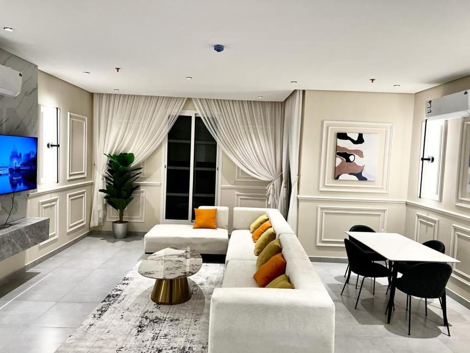 Communal lounge/ TV room, TV and multimedia, Seating area, Evening entertainment