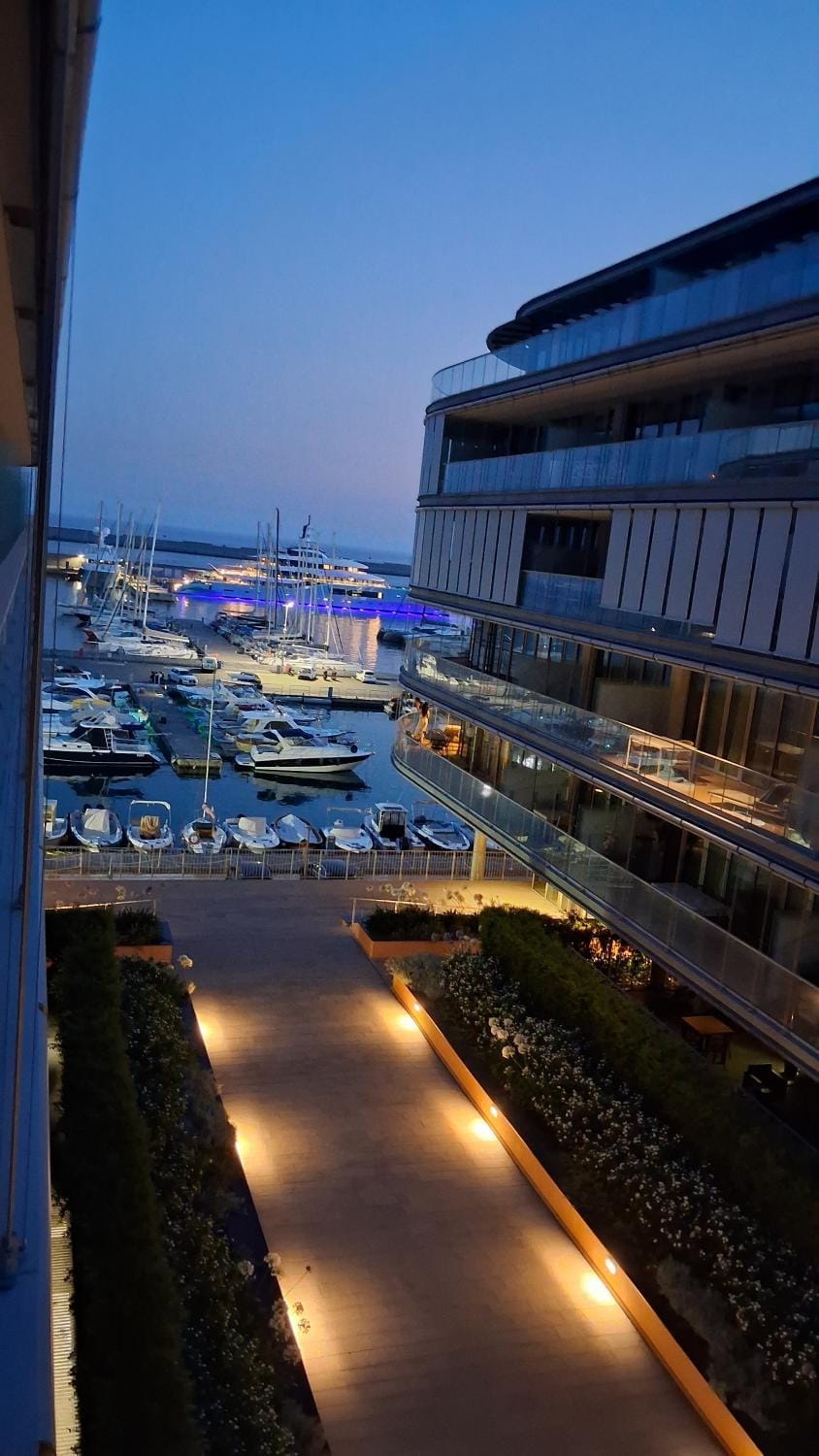Waterfront Experience Fiera Apartment in Genoa