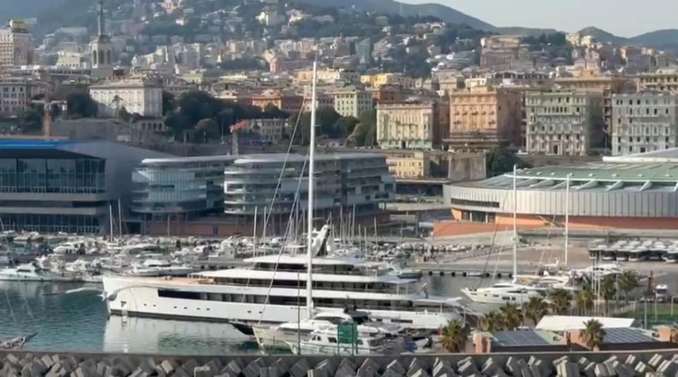 Waterfront Experience Fiera Apartment in Genoa