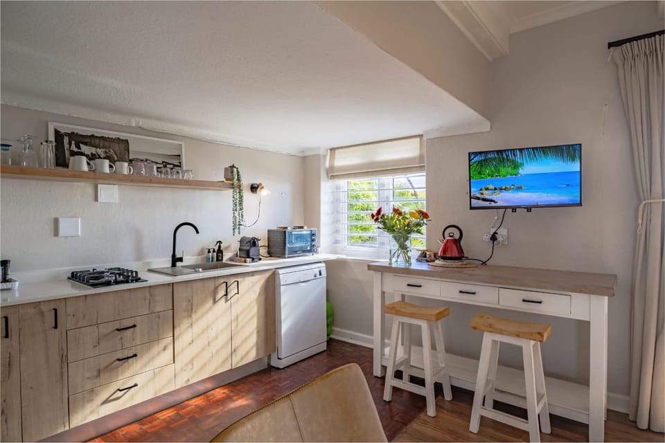Sunny Cove Stays Apartment in Cape Town