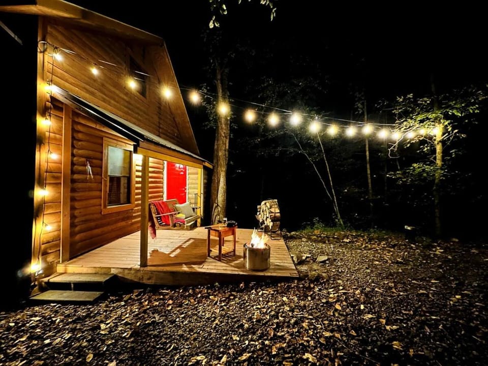 Cozy Cabin Hot Tub Gameroom Cabin in Sevier County