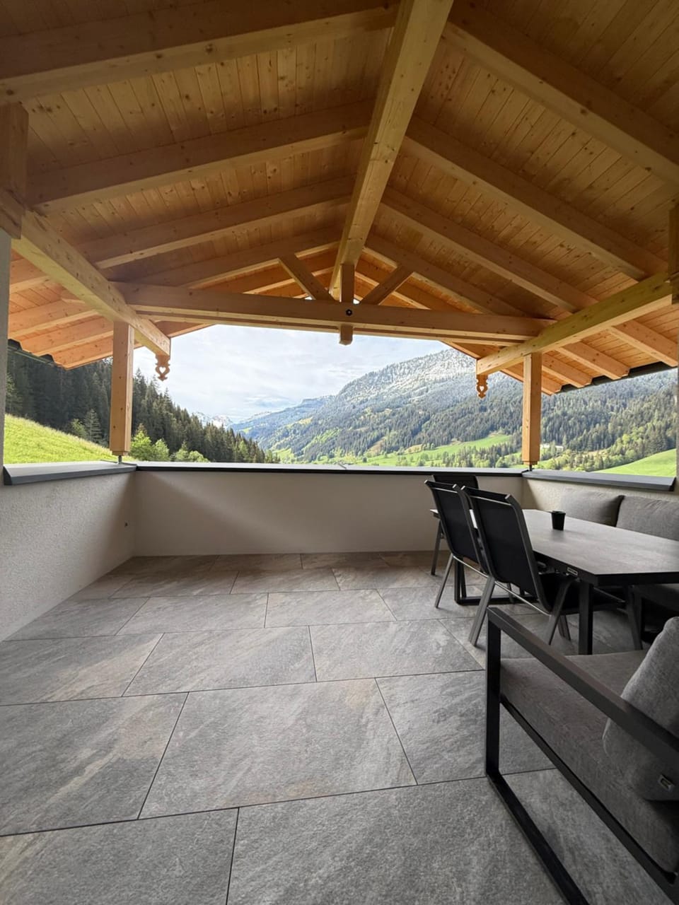 Natural landscape, View (from property/room), Balcony/Terrace, Seating area, Mountain view