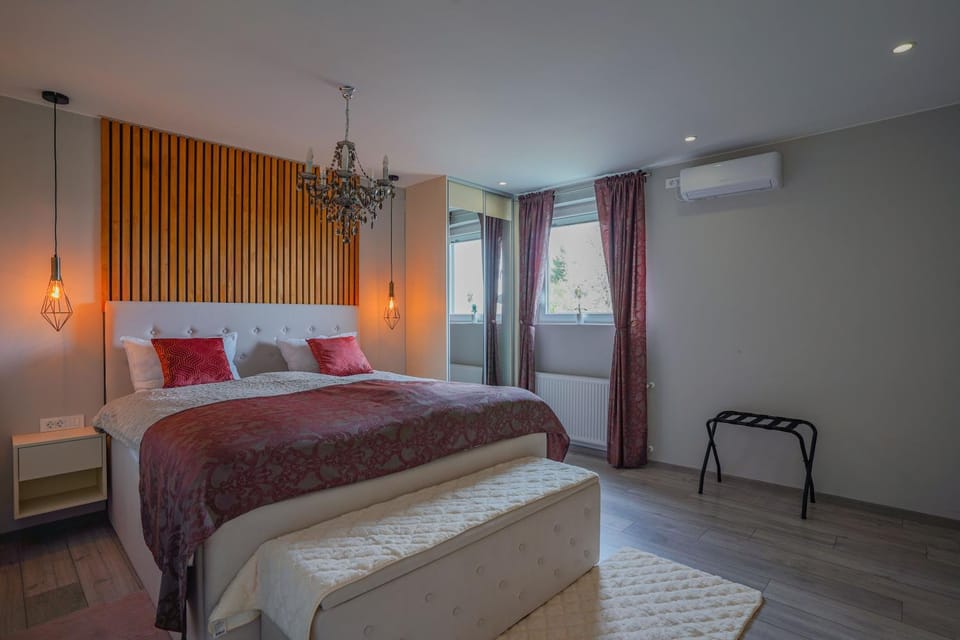 Bed, Bedroom, air conditioner