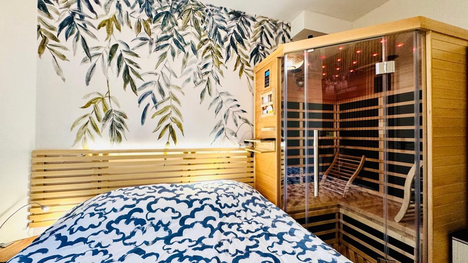 Bed, Sauna