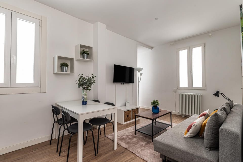 Queen's Atocha I - Alquiler Corta Duración Apartment in Madrid