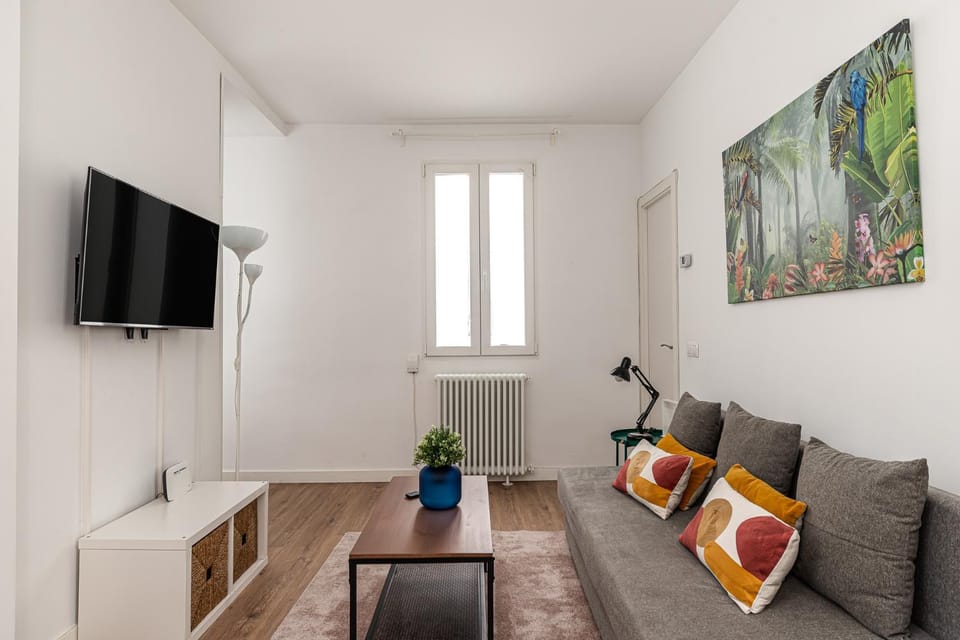 Queen's Atocha I - Alquiler Corta Duración Apartment in Madrid