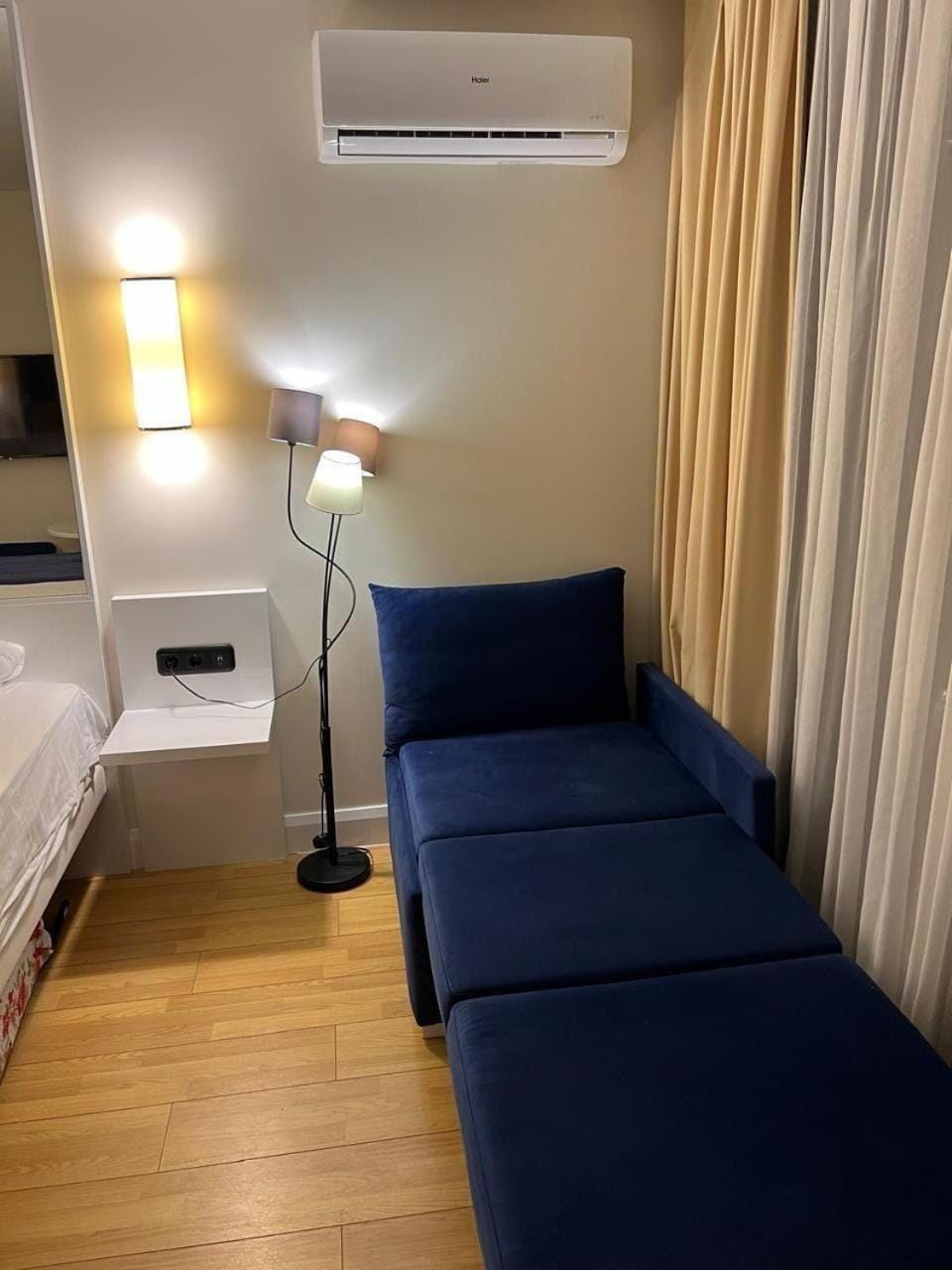 Bed, Photo of the whole room, Bedroom, air conditioner