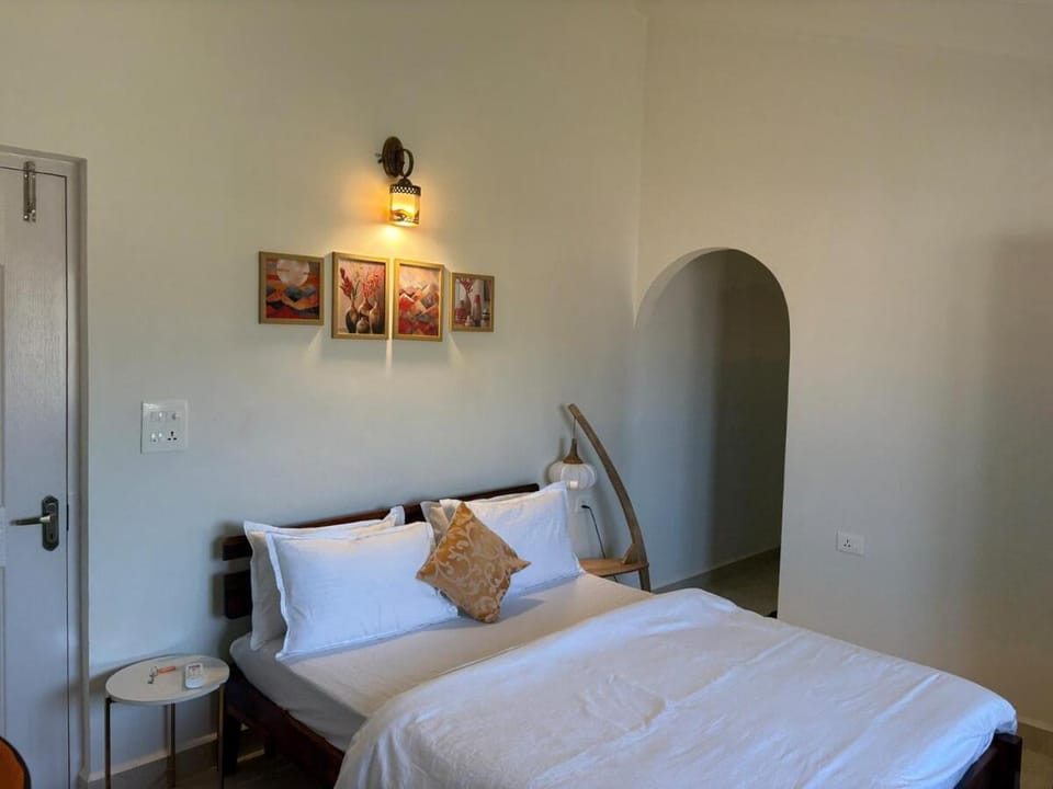 The Greendoor Villa - ByLaMer, 500mtrs Zalor Beach Villa in Benaulim