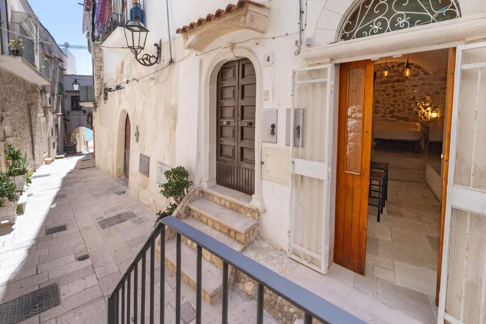 Property building, Facade/entrance, Neighbourhood, Street view