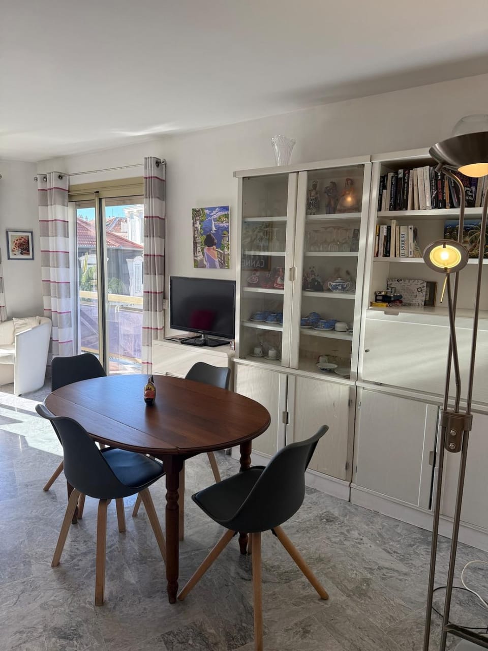 Central location, terrace, 2 bedrooms Apartment in Cannes