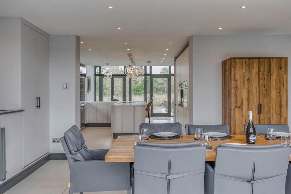 The Retreat Luxury Coastal Villa near Sandringham Crabpot Cottages Hunstanton House in England