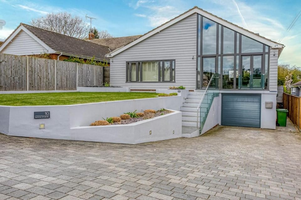 The Retreat Luxury Coastal Villa near Sandringham Crabpot Cottages Hunstanton House in England
