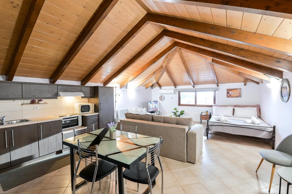Esperides Luxury Suites 3 Apartment in Peloponnese, Western Greece and the Ionian