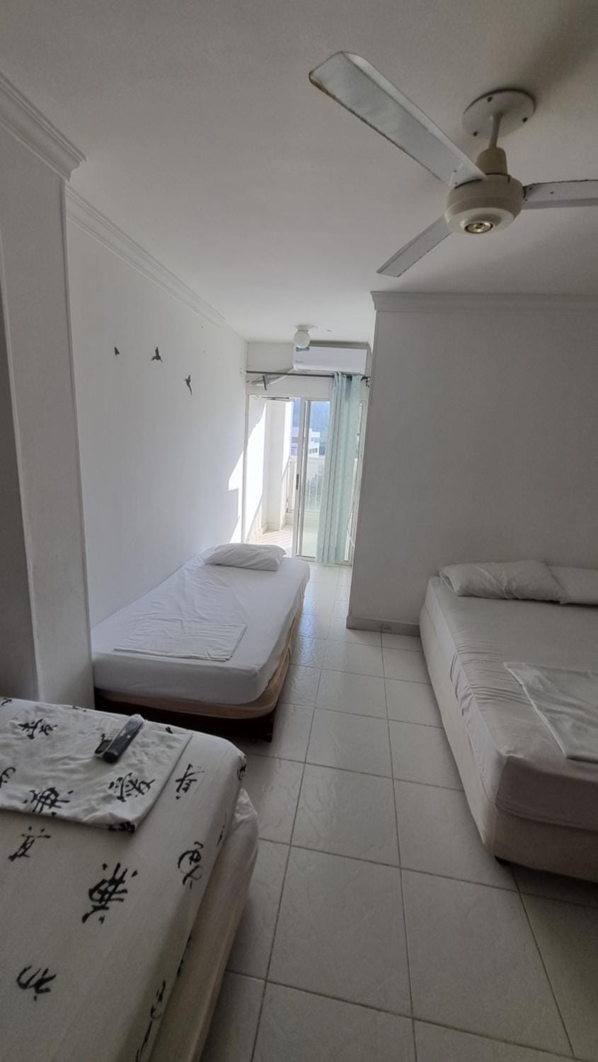 Habitación en el rodadero a solo pasos del mar Apartment hotel in Gaira