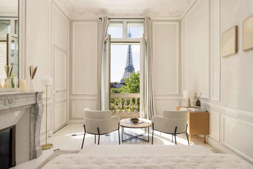 Exceptional Eiffel Tower Gem 4BED 8P in Trocadero Apartment in Paris
