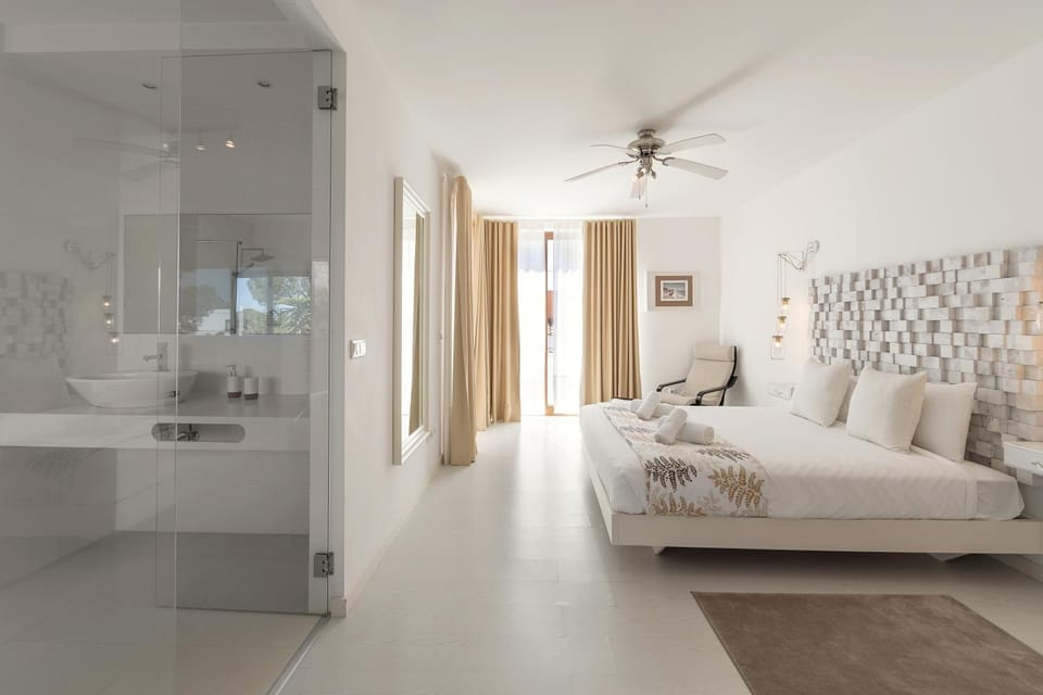 Bathroom, Bedroom
