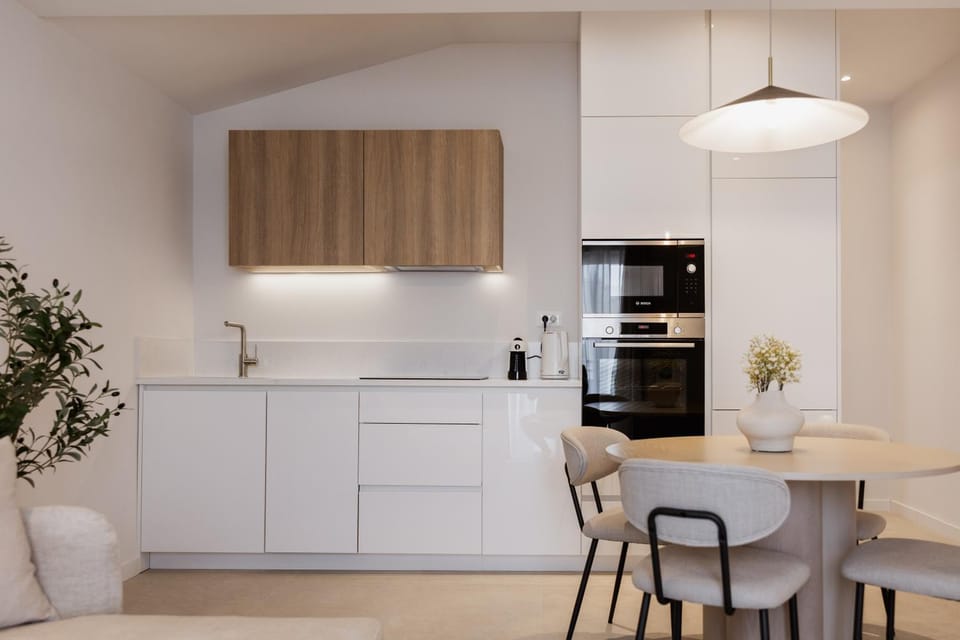 Kitchen or kitchenette, oven, stove