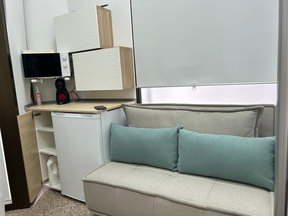 Kitchen or kitchenette, Living room