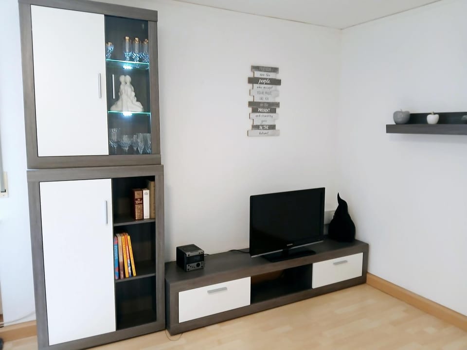 Communal lounge/ TV room, Living room, Evening entertainment