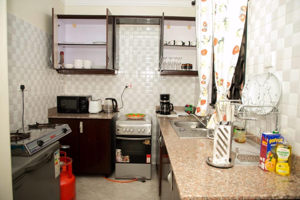 IE Luxury Apartments Bed and Breakfast in Kampala