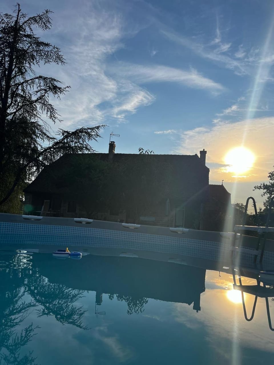 Swimming pool